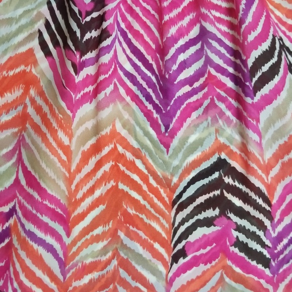 Trina Turk 100% silk top size S - Picture 3 of 5